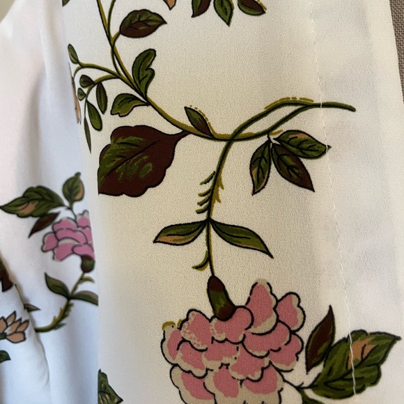 Boho Floral Shawl - Size S - Picture 4 of 6